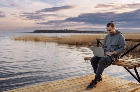 succeeding-from-anywhere:-5-tips-for-remote-product-managers
